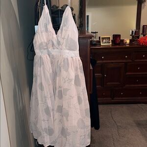 Elegant White Floral Dress